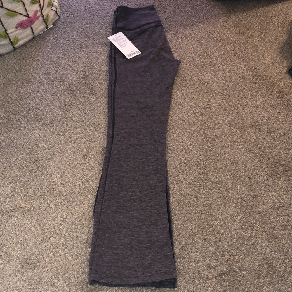 Lululemon Groove Pant SHE Flare - Picture 4 of 4